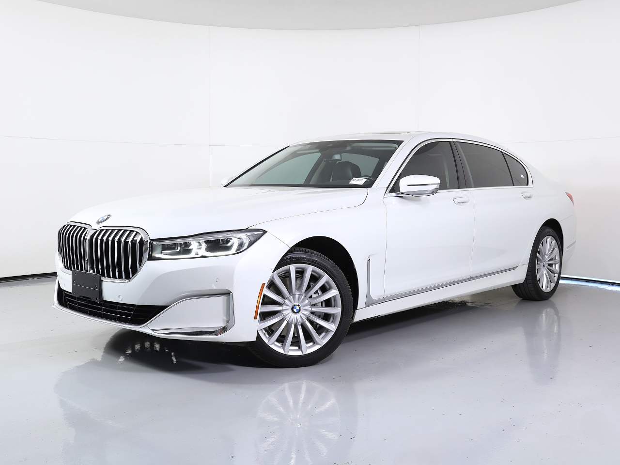 2022 BMW 7-Series 740i