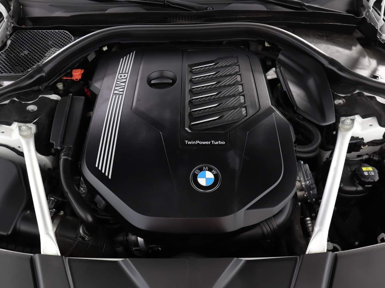 2022 BMW 7-Series 740i