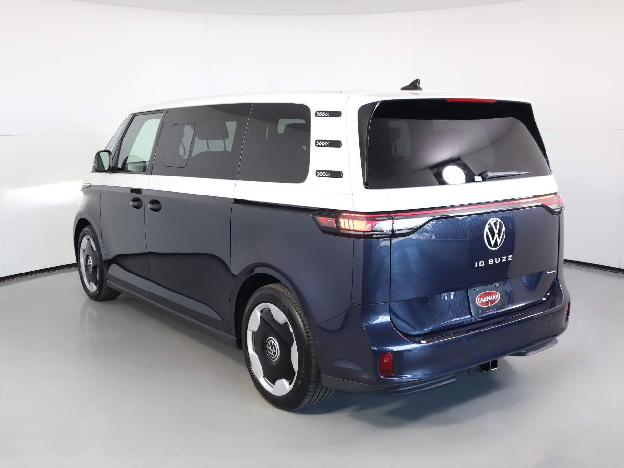 2025 Volkswagen ID. Buzz Pro S Plus 4Motion 4dr Mini-Van