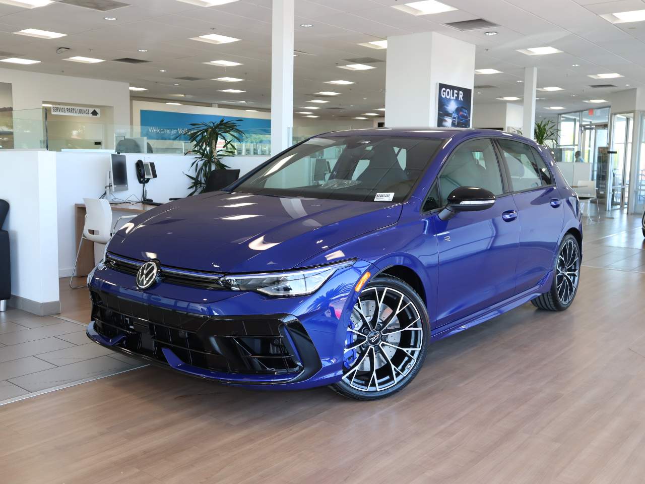 2025 Volkswagen Golf R 4Motion