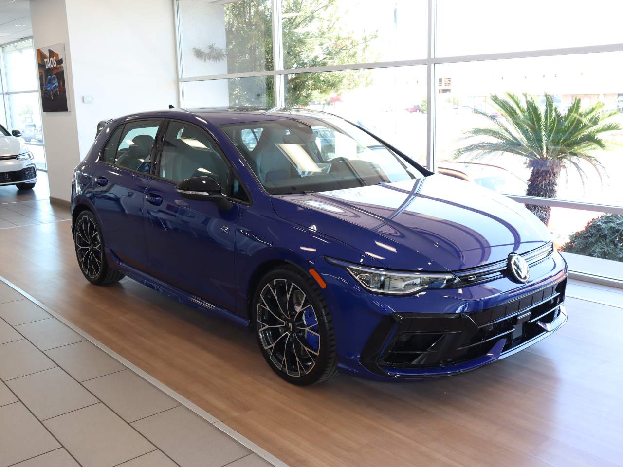 2025 Volkswagen Golf R 4Motion