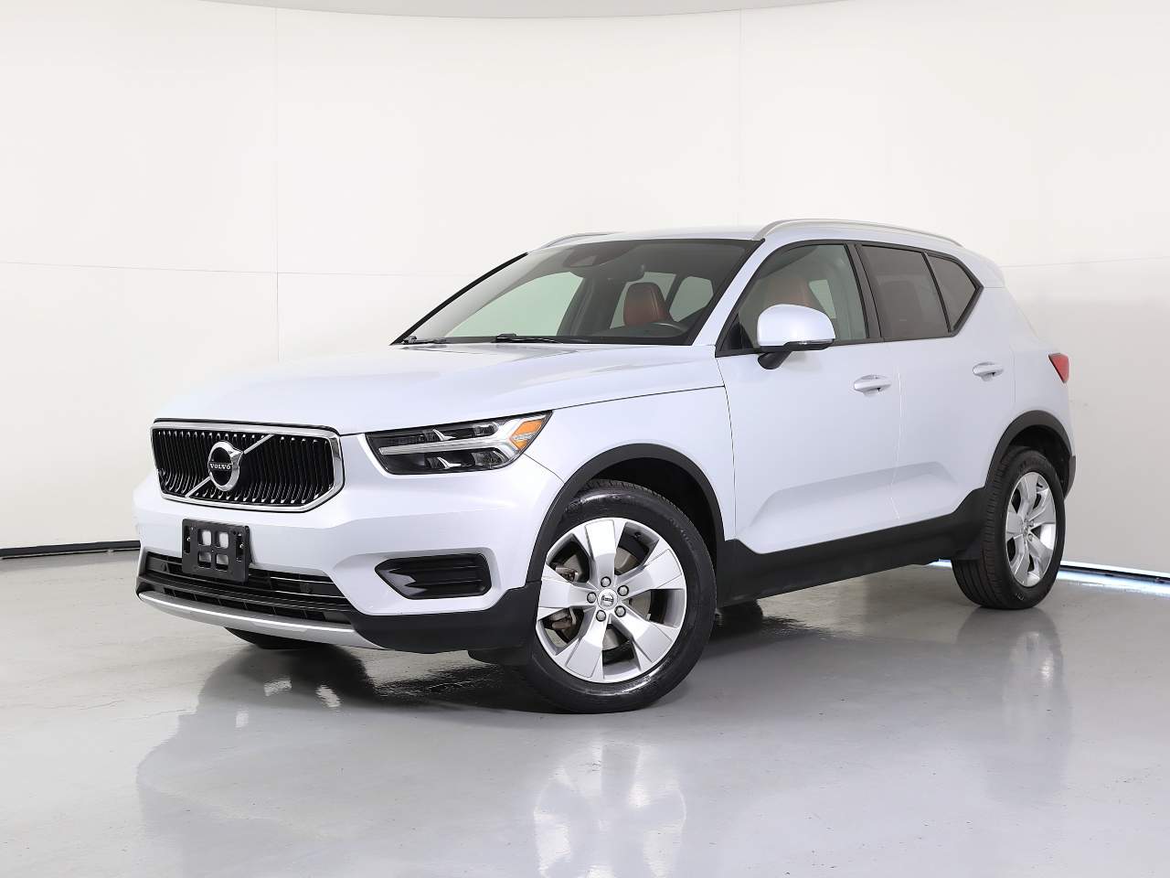 2020 Volvo XC40 T5 Momentum