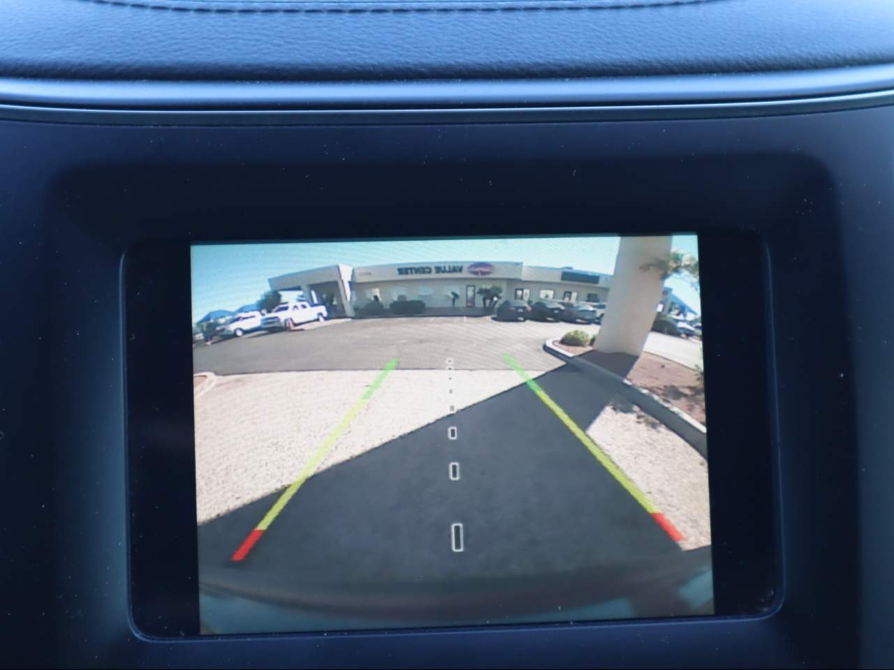 2019 Jeep Cherokee Latitude photo 2