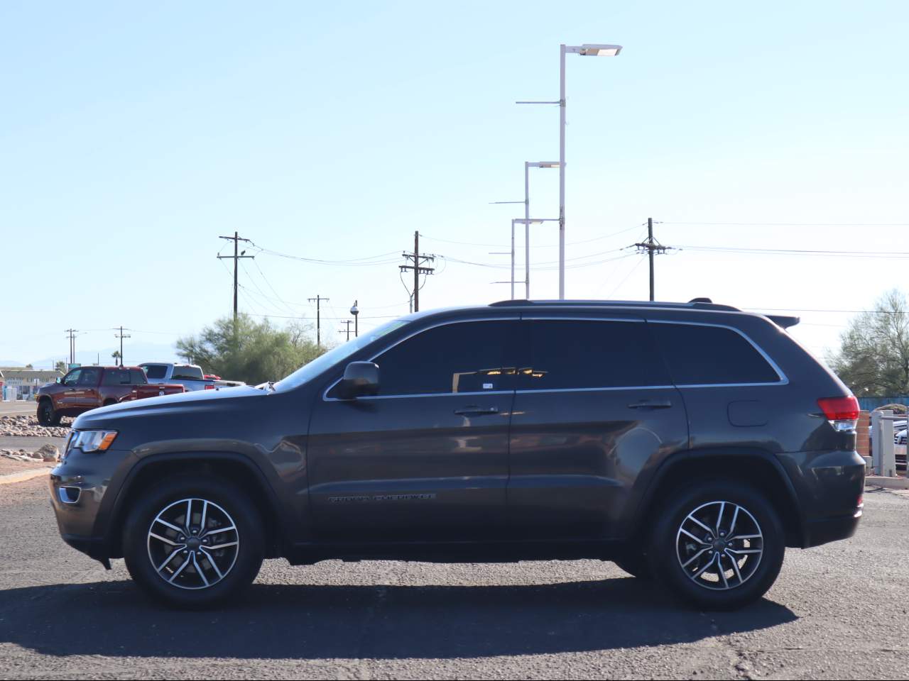 2020 Jeep Grand Cherokee Laredo E
