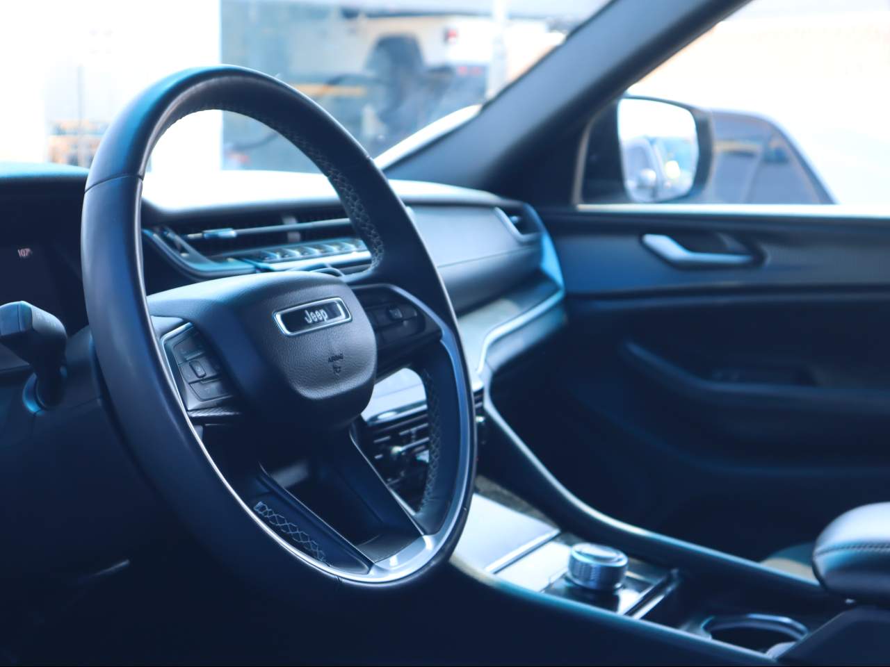 2023 Jeep Grand Cherokee L Altitude - Photo 11