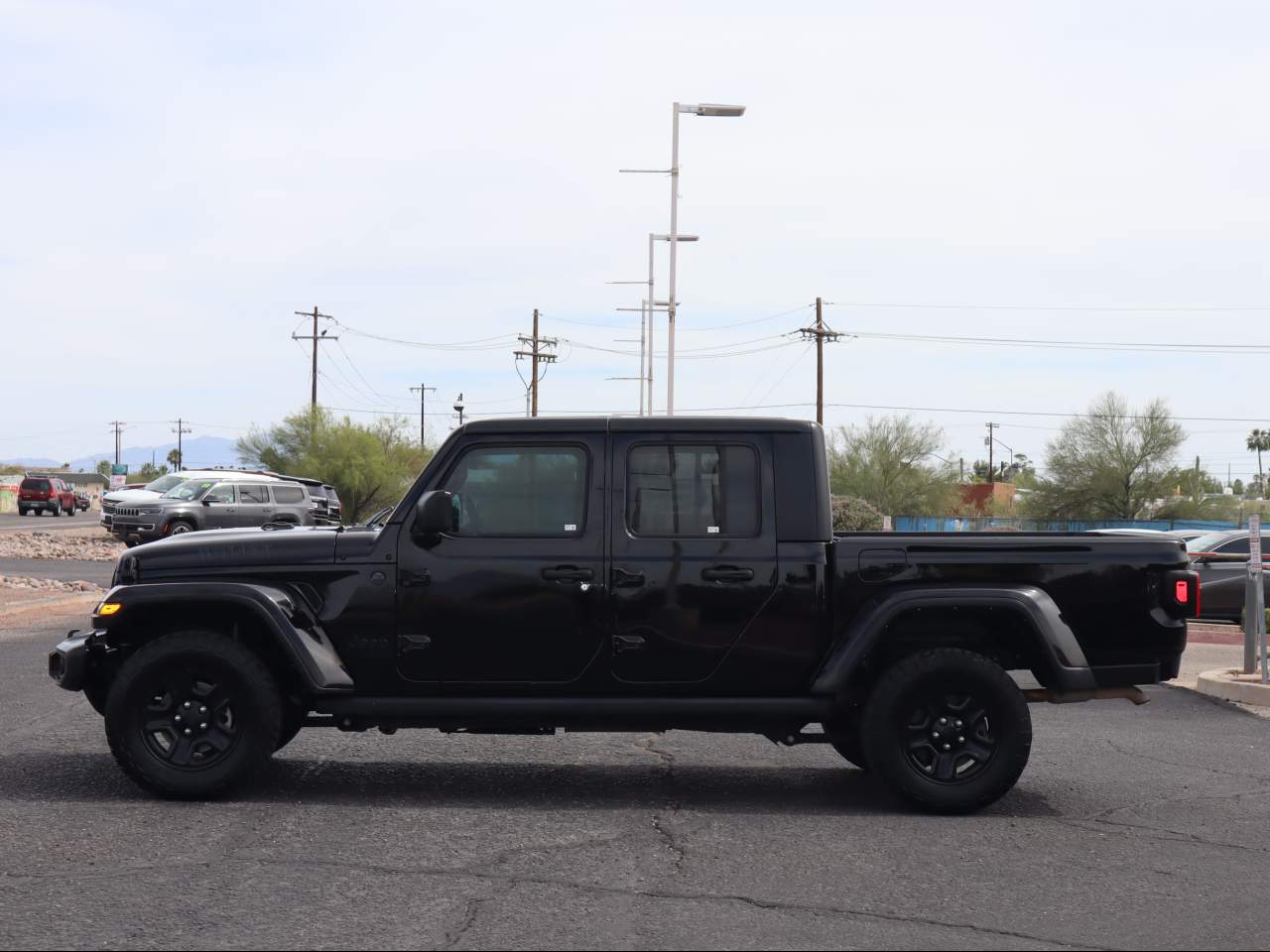 2023 Jeep Gladiator Willys Crew Cab