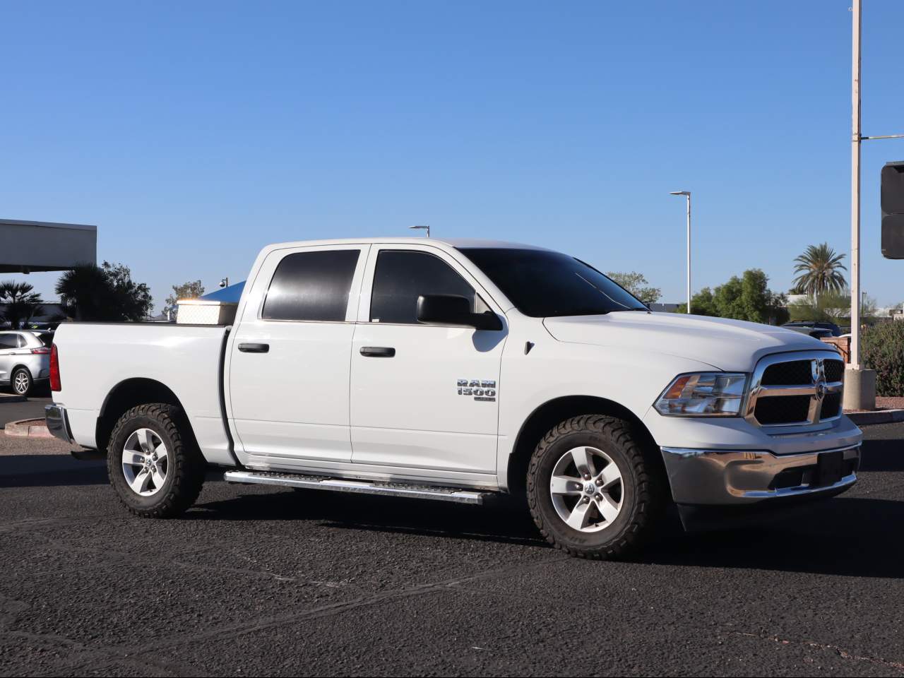 2022 Ram 1500 Classic SLT Crew Cab