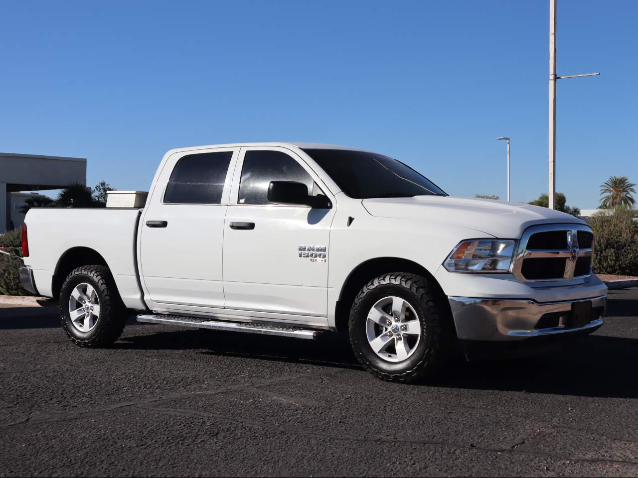 2022 Ram 1500 Classic SLT Crew Cab