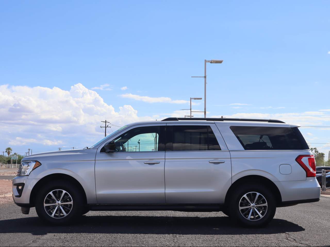 2019 Ford Expedition MAX XL photo 2