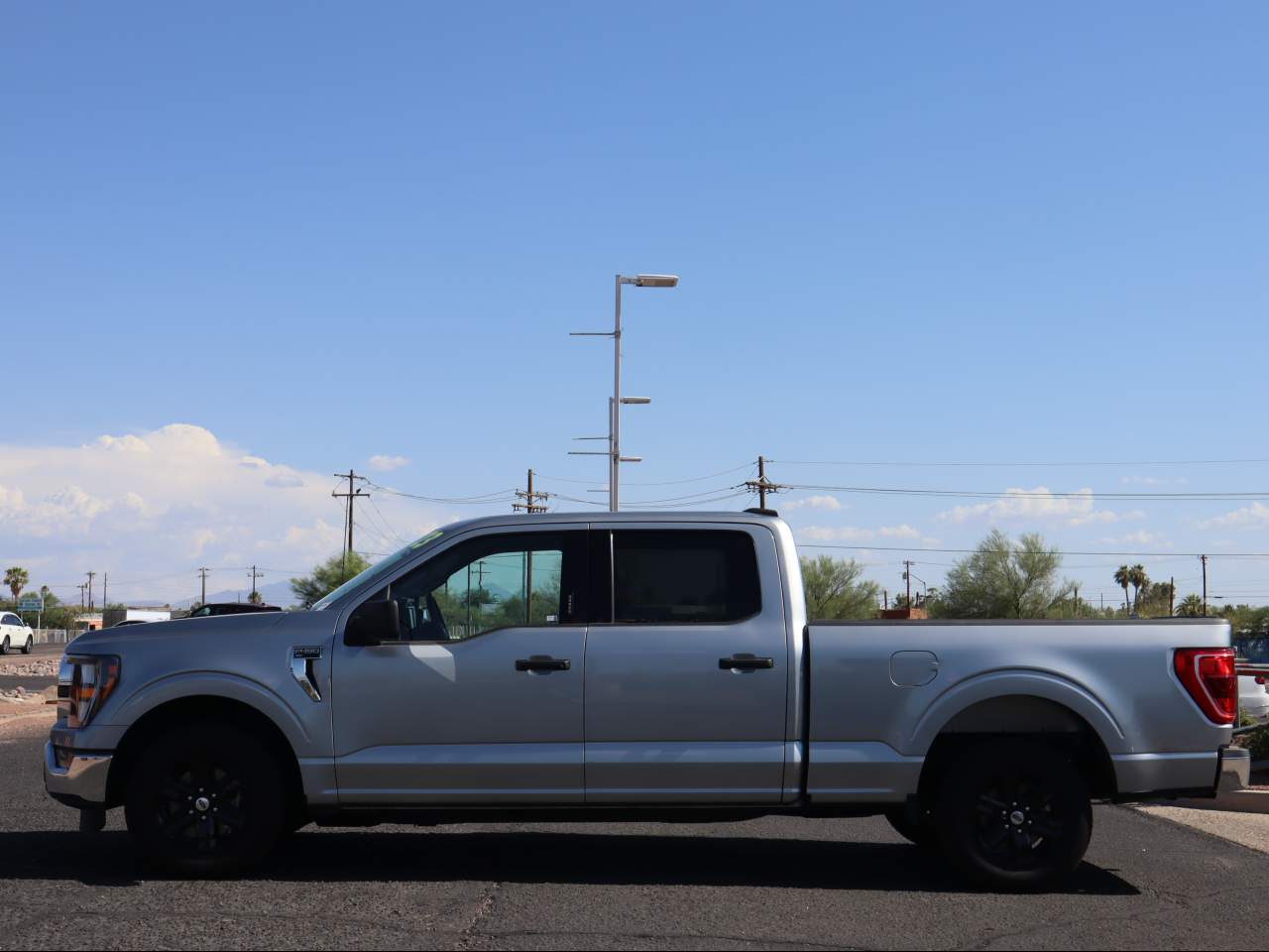 2023 Ford F-150 XLT Crew Cab