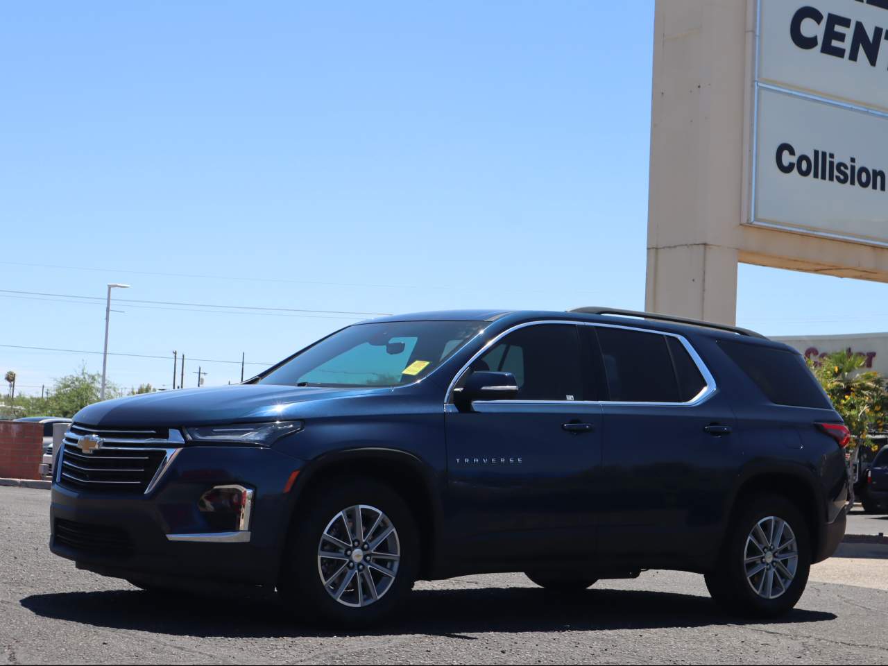 2022 Chevrolet Traverse LT Cloth