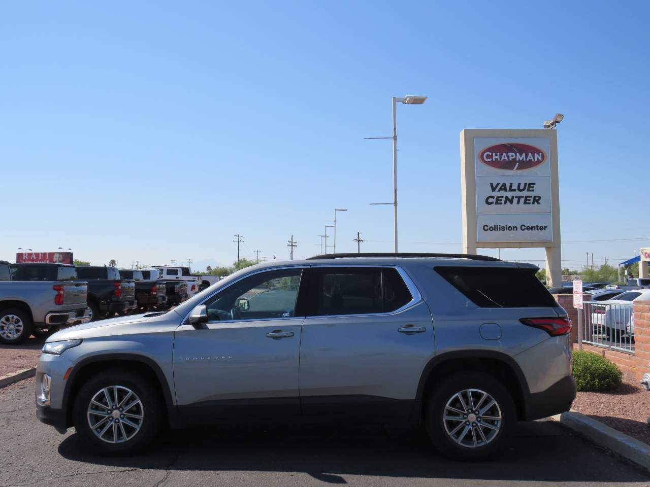 Used 2023 Chevrolet Traverse 1LT with VIN 1GNEVGKW0PJ169660 for sale in Tucson, AZ