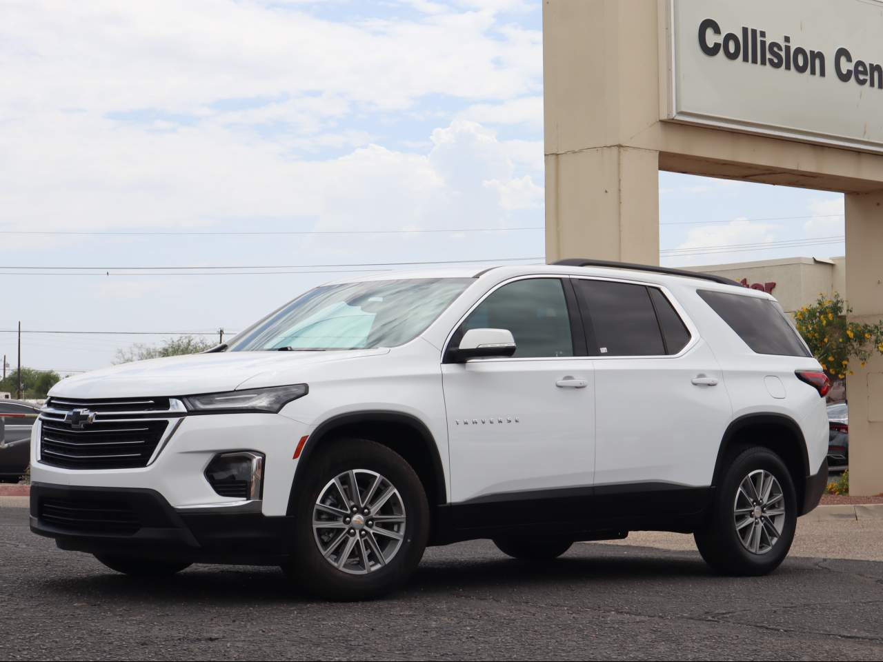 2022 Chevrolet Traverse LT Cloth