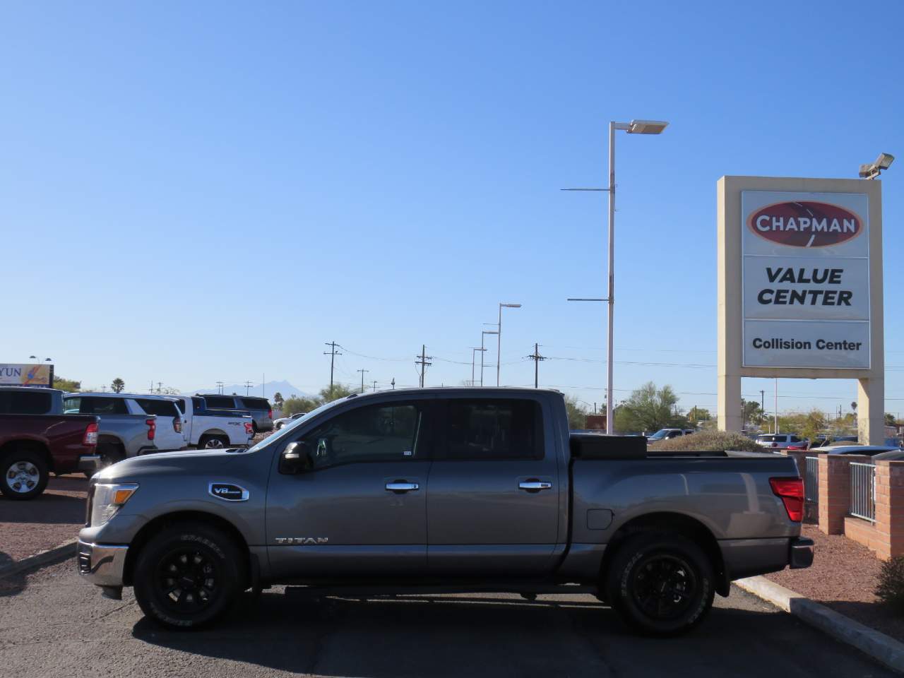 2017 Nissan Titan SV Crew Cab