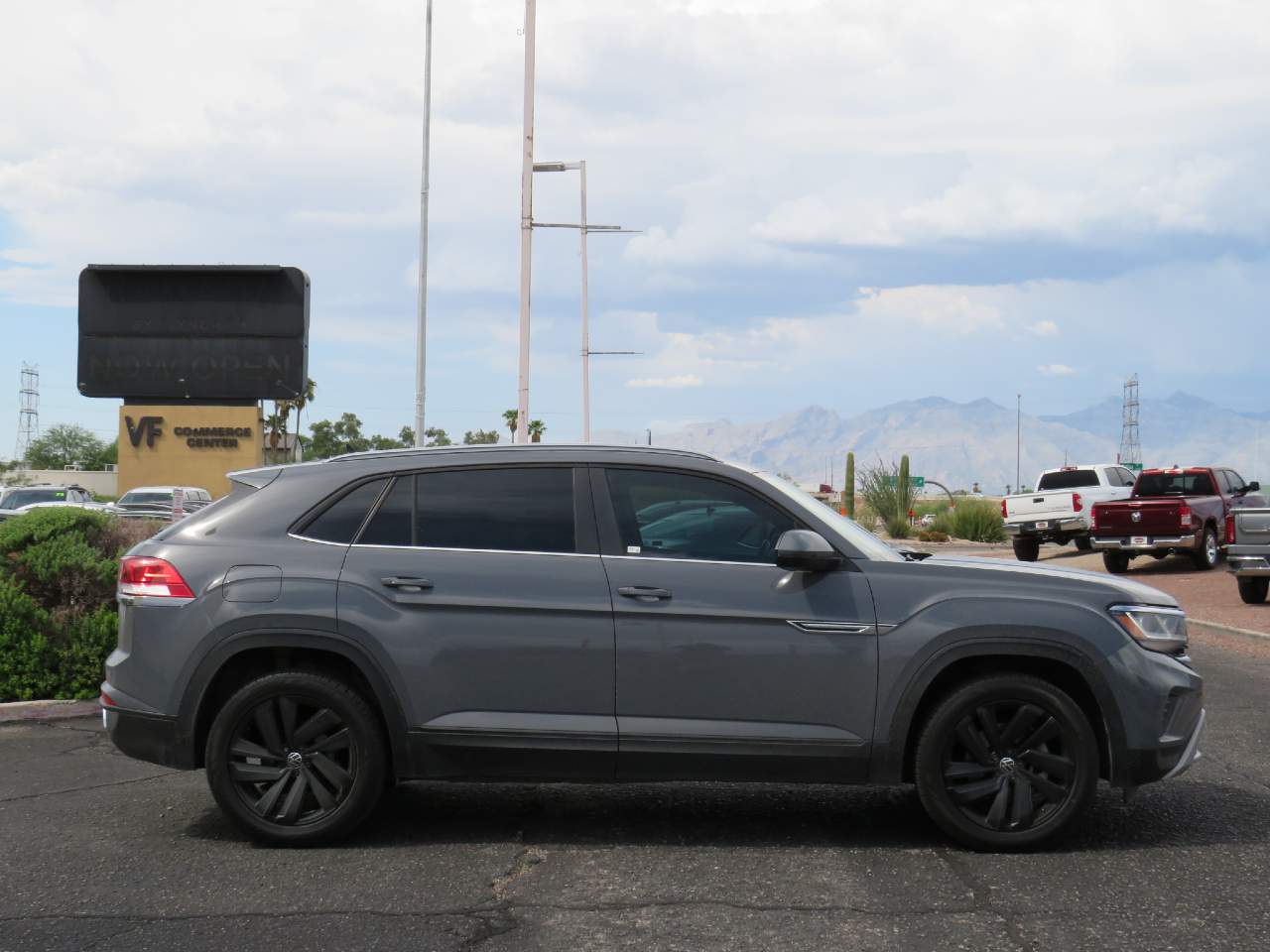 2022 Volkswagen Atlas Cross Sport V6 SE