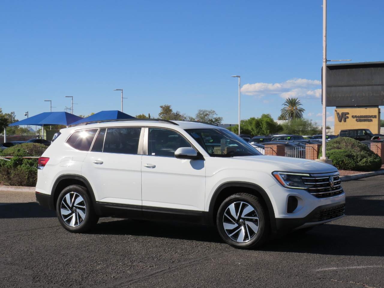 2025 Volkswagen Atlas SE