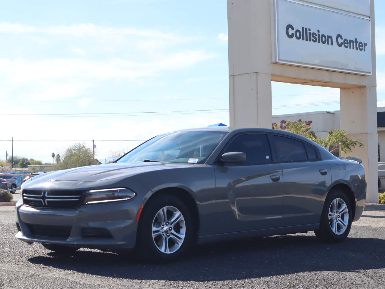 2017 Dodge Charger SE's photo