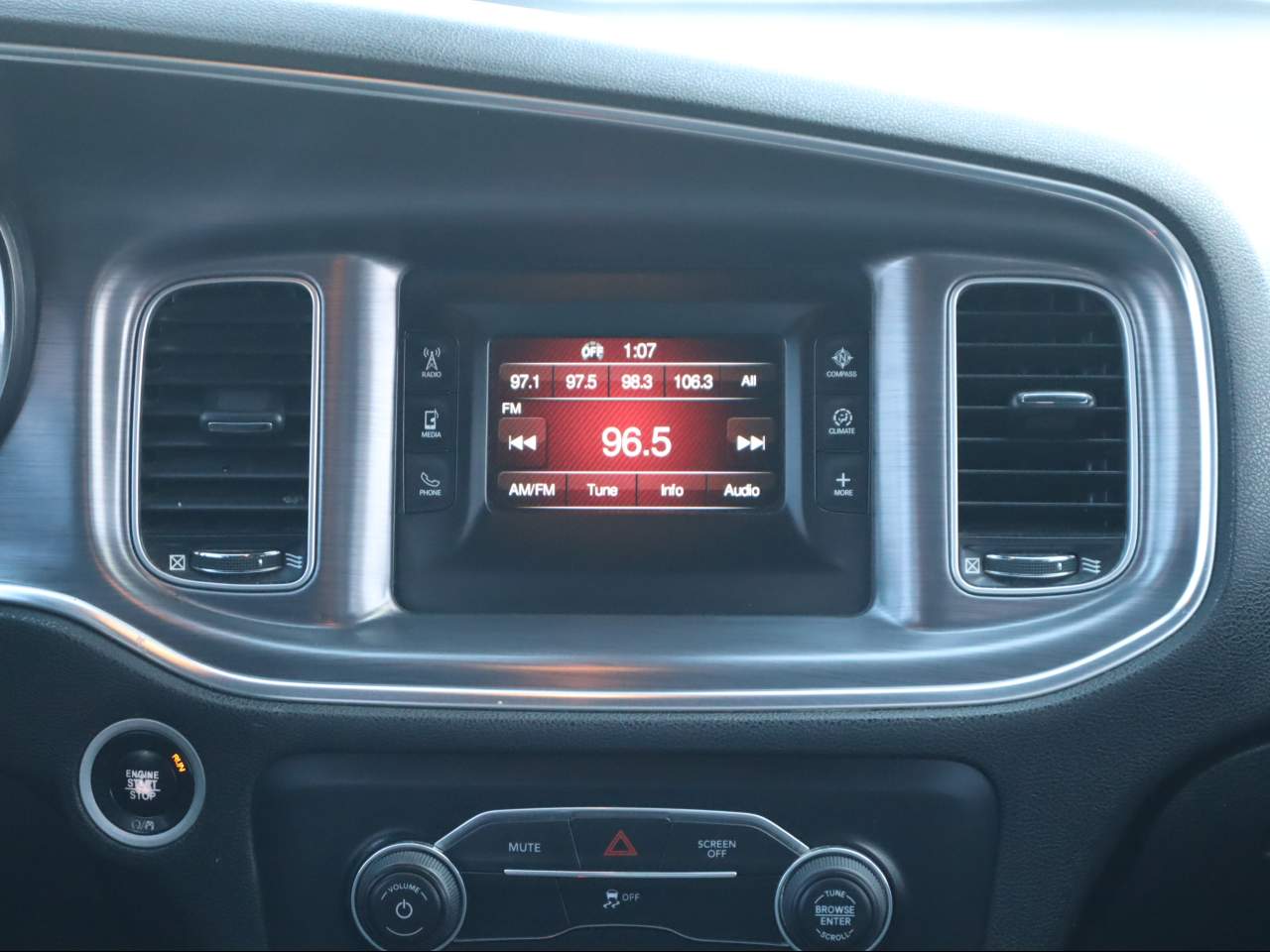 2017 Dodge Charger SE