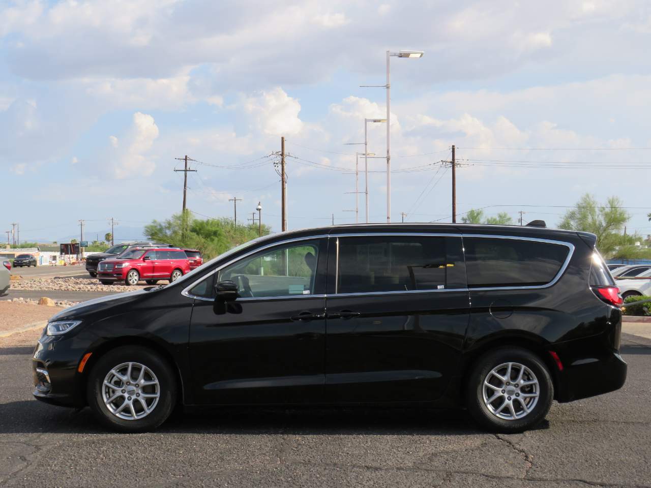 2024 Chrysler Pacifica Touring L