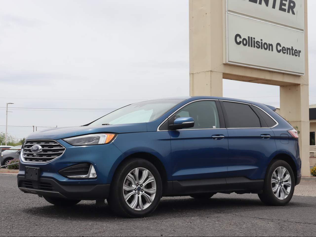 2022 Ford Edge Titanium