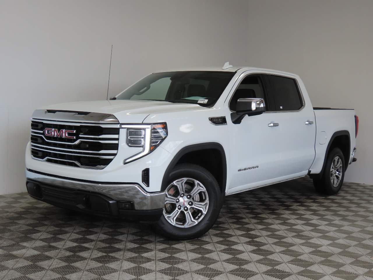2024 GMC Sierra 1500 SLT Crew Cab