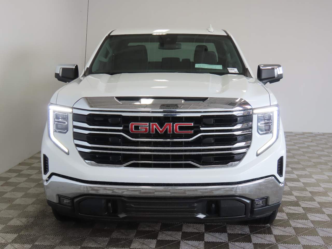2024 GMC Sierra 1500 SLT Crew Cab