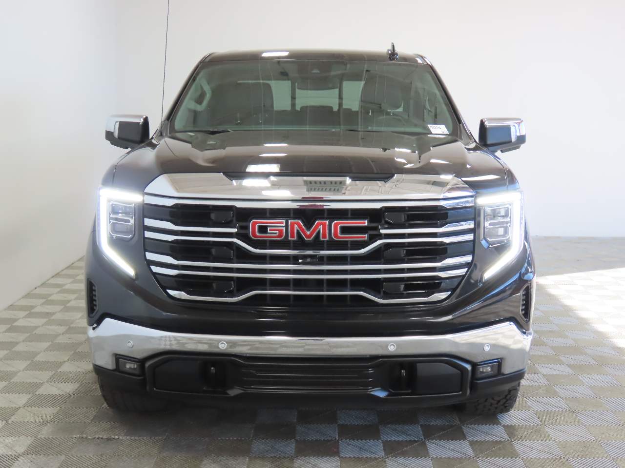 2023 GMC Sierra 1500 SLT Crew Cab