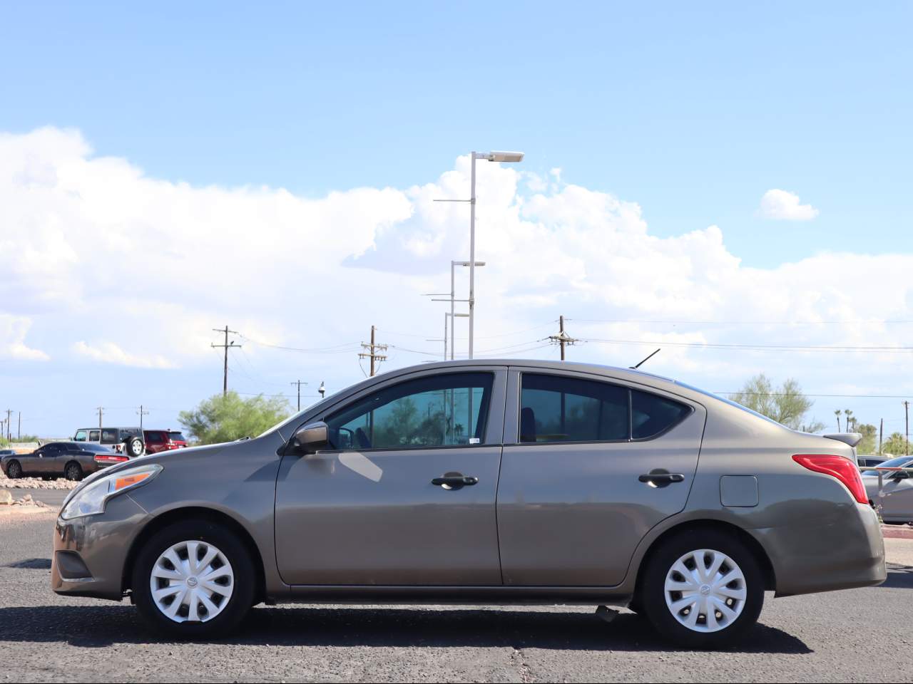 2017 Nissan Versa 1.6 S Plus