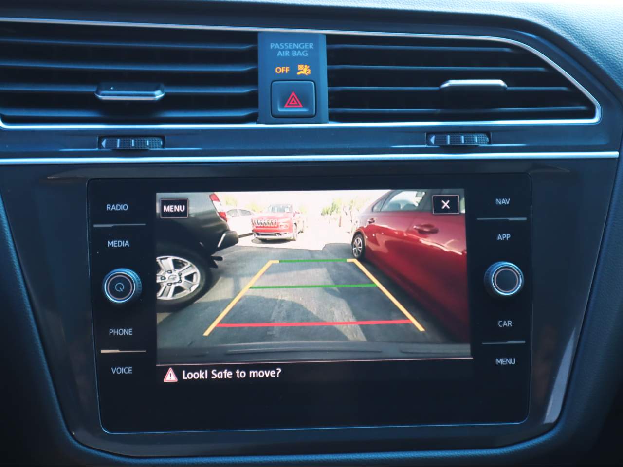2020 Volkswagen Tiguan SEL photo 2