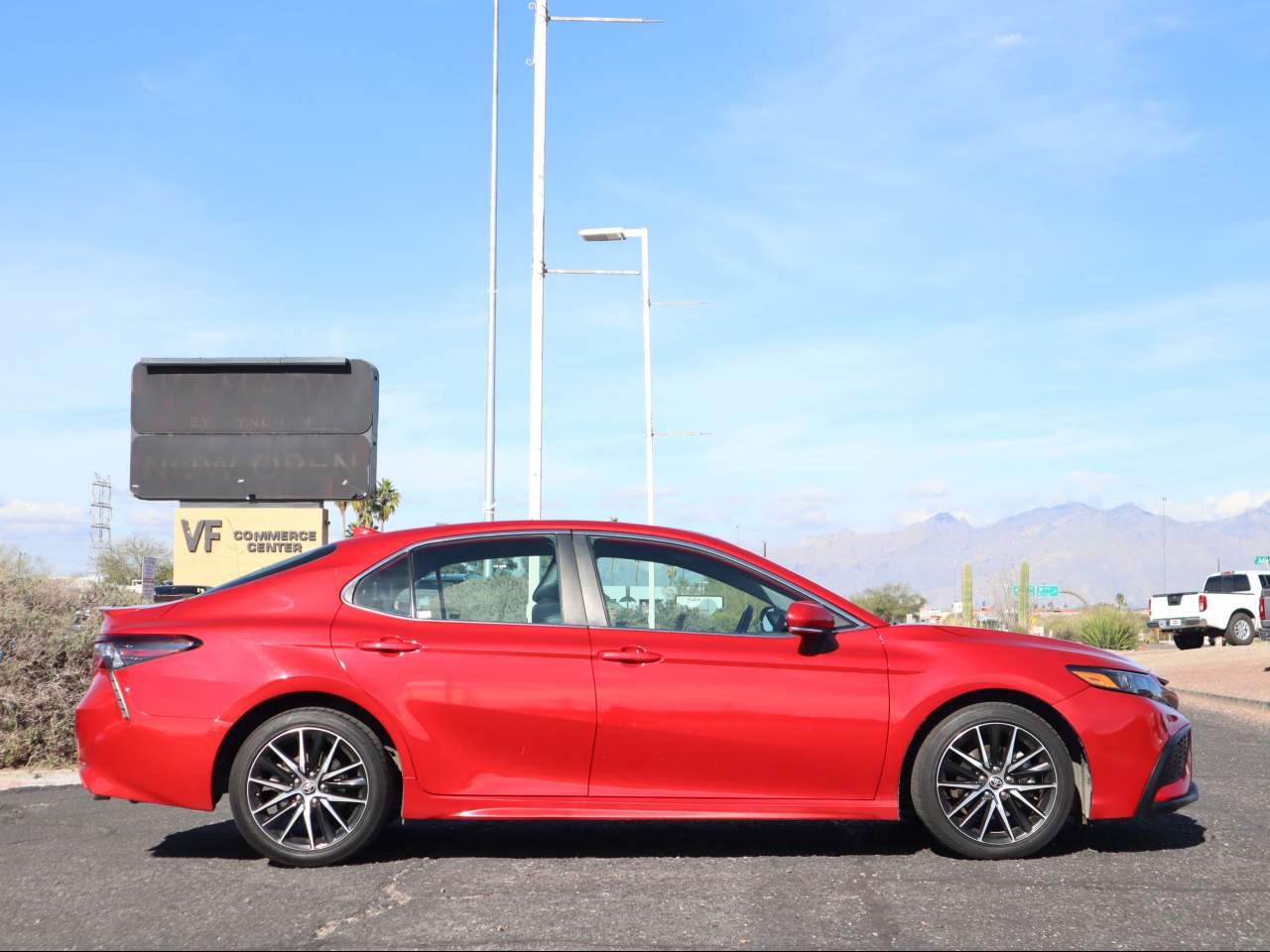 2022 Toyota Camry SE