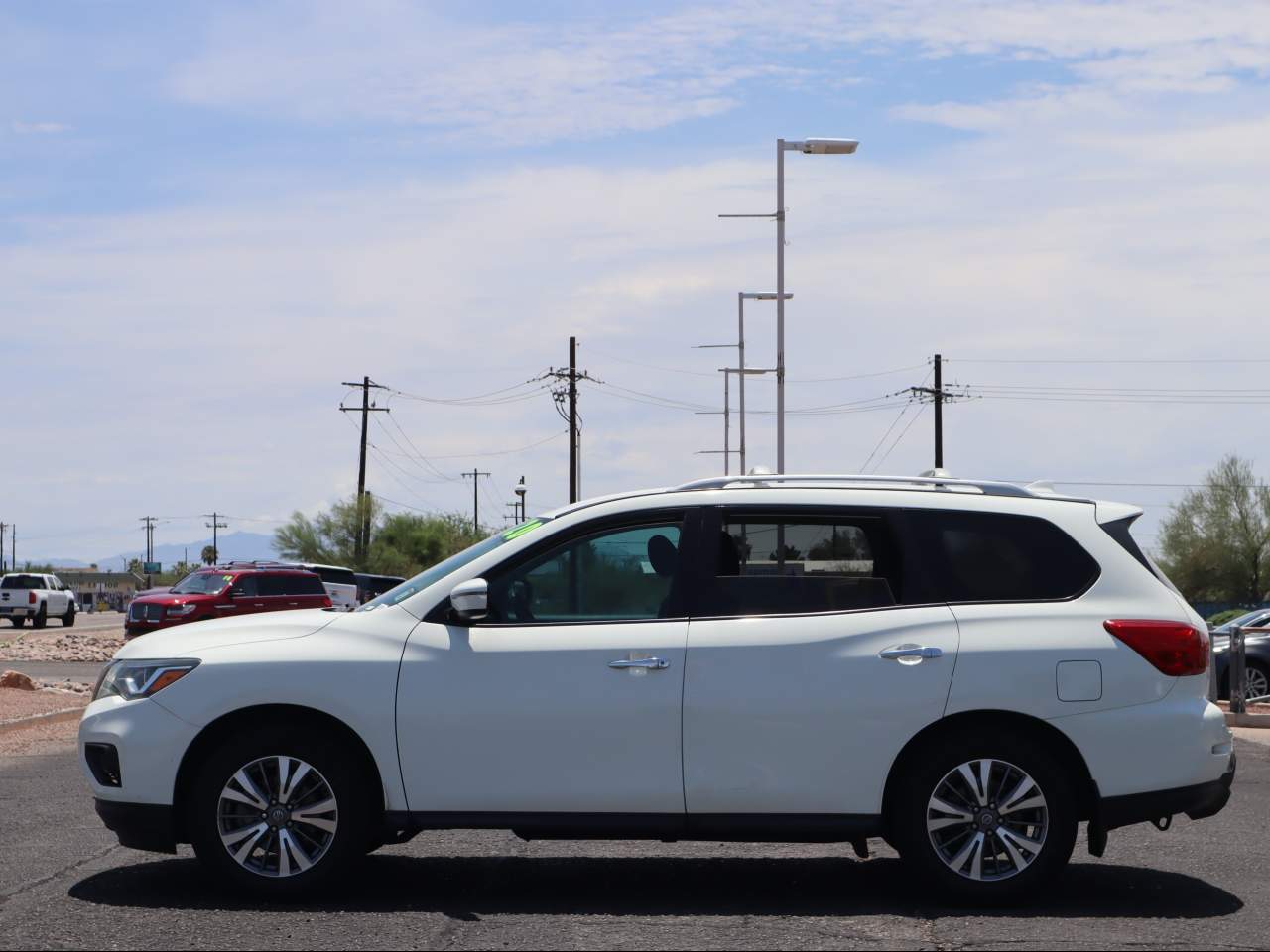 2020 Nissan Pathfinder S