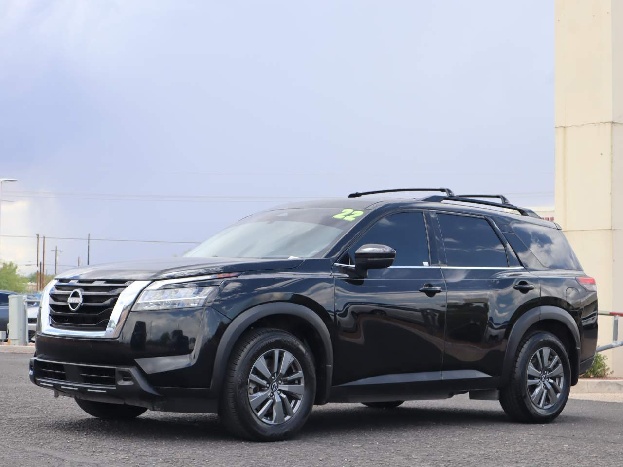 2022 Nissan Pathfinder SV