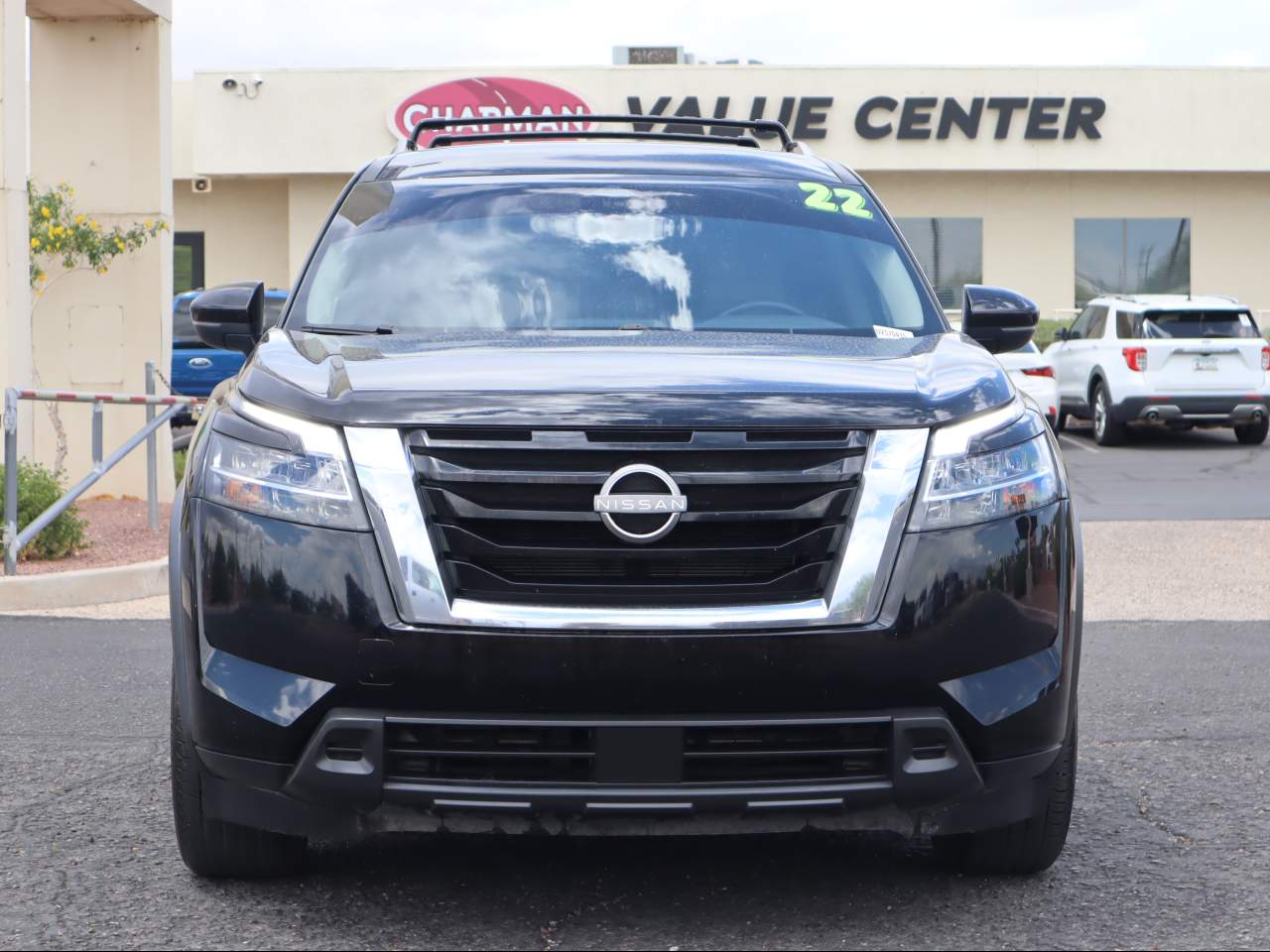 2022 Nissan Pathfinder SV