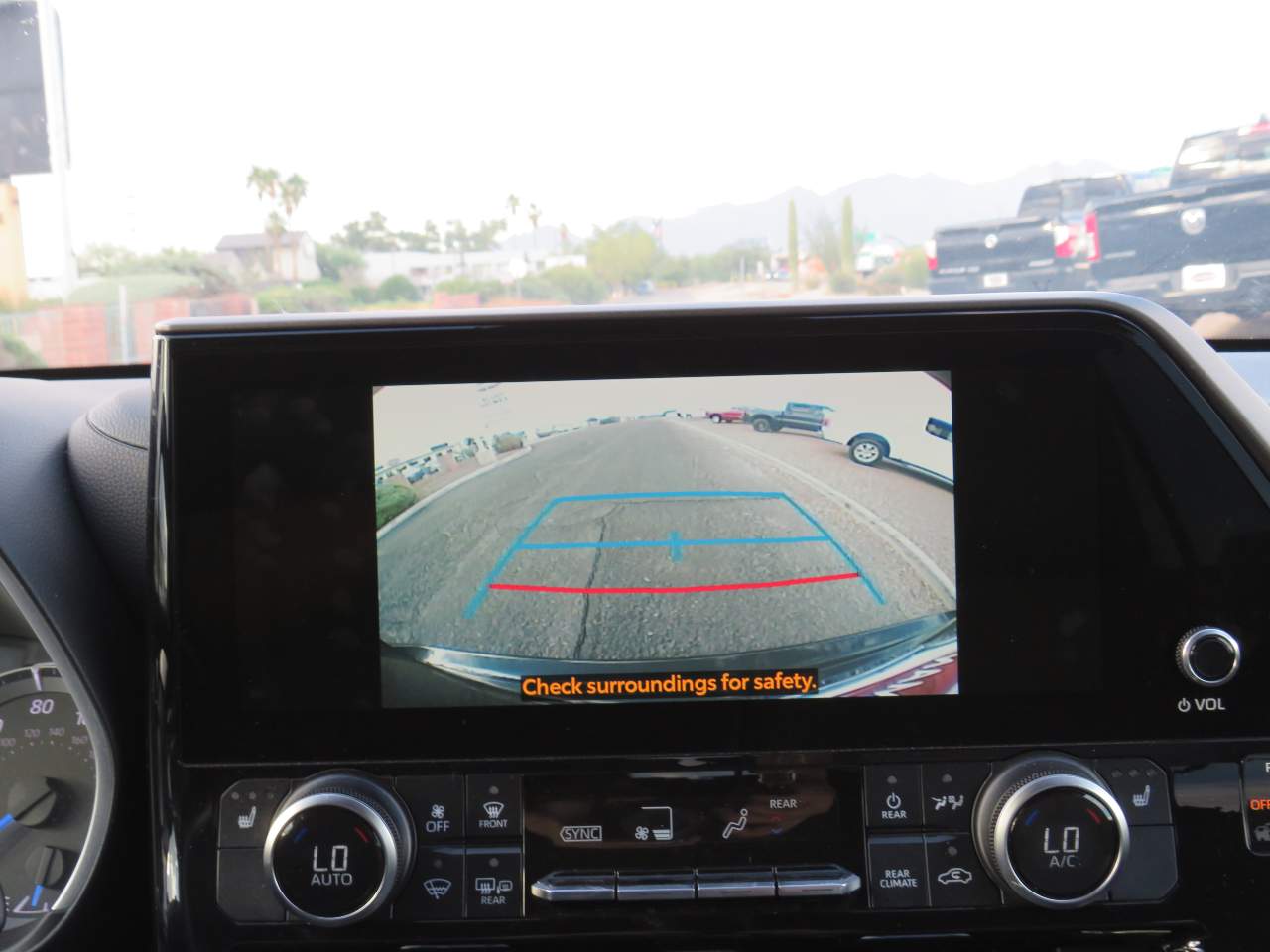 2023 Toyota Highlander Hybrid Bronze Edition