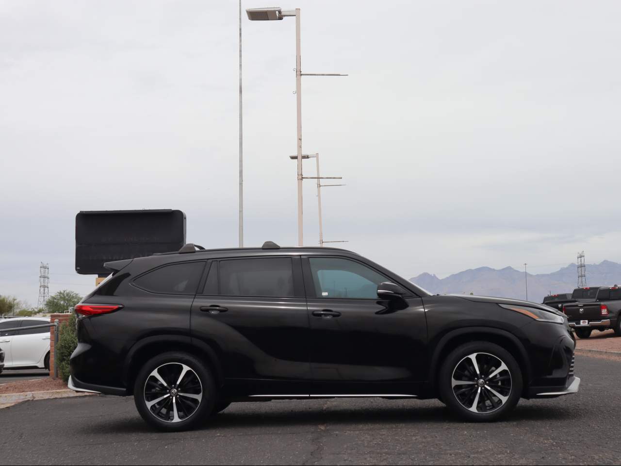 2022 Toyota Highlander XSE