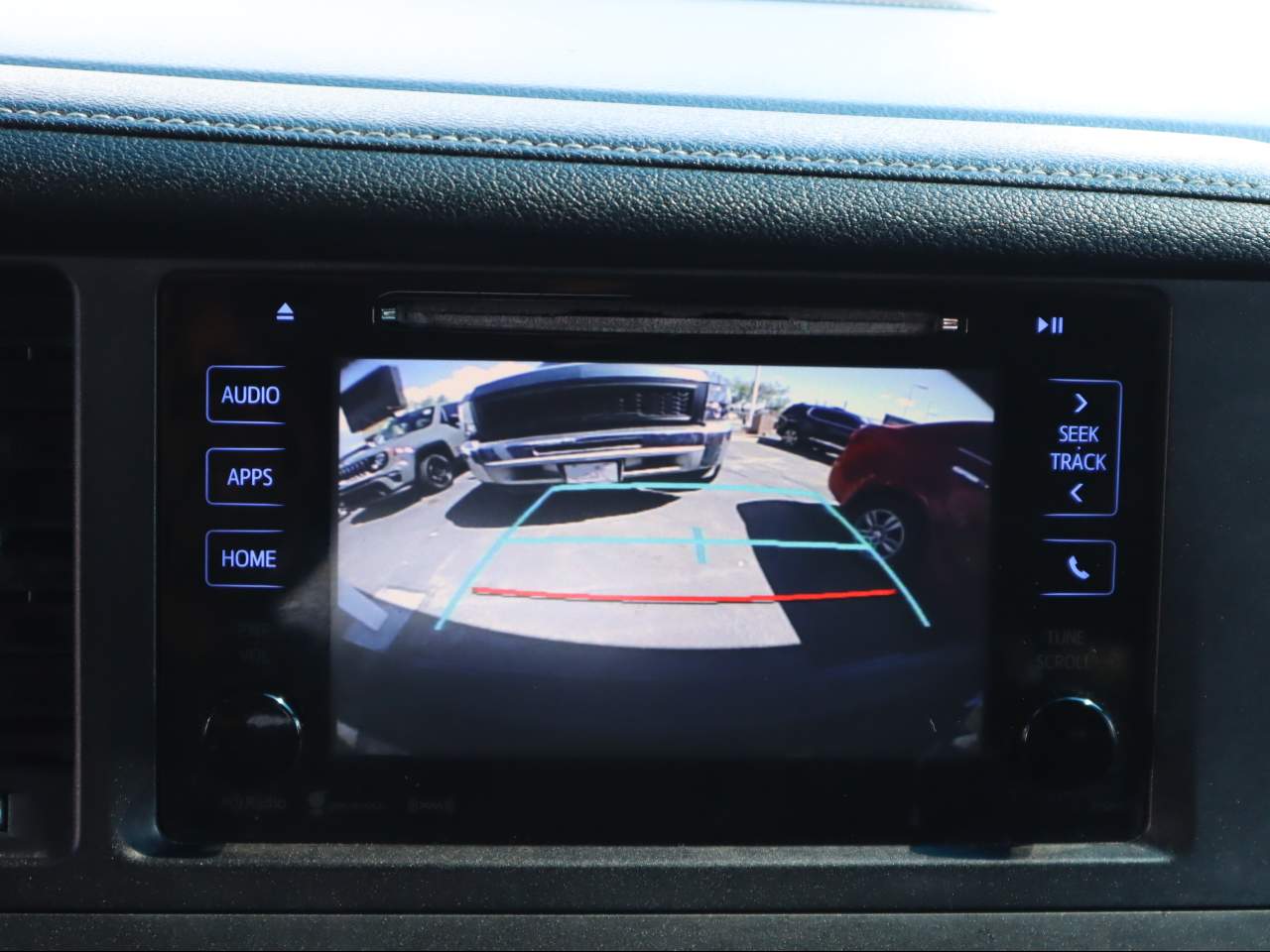 2017 Toyota Sienna SE 8-Passenger