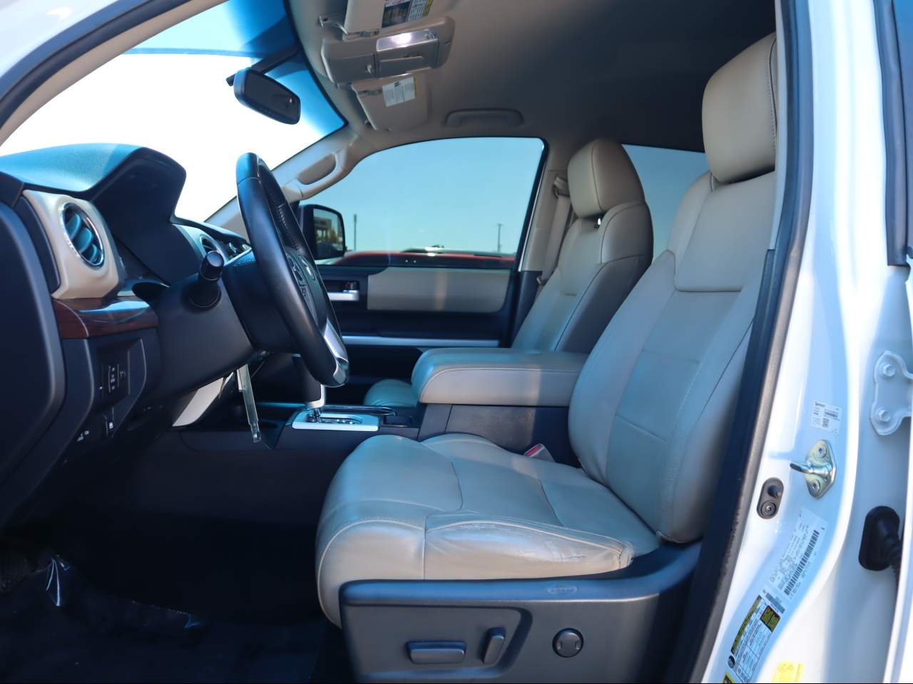 2017 Toyota Tundra Limited - Photo 8