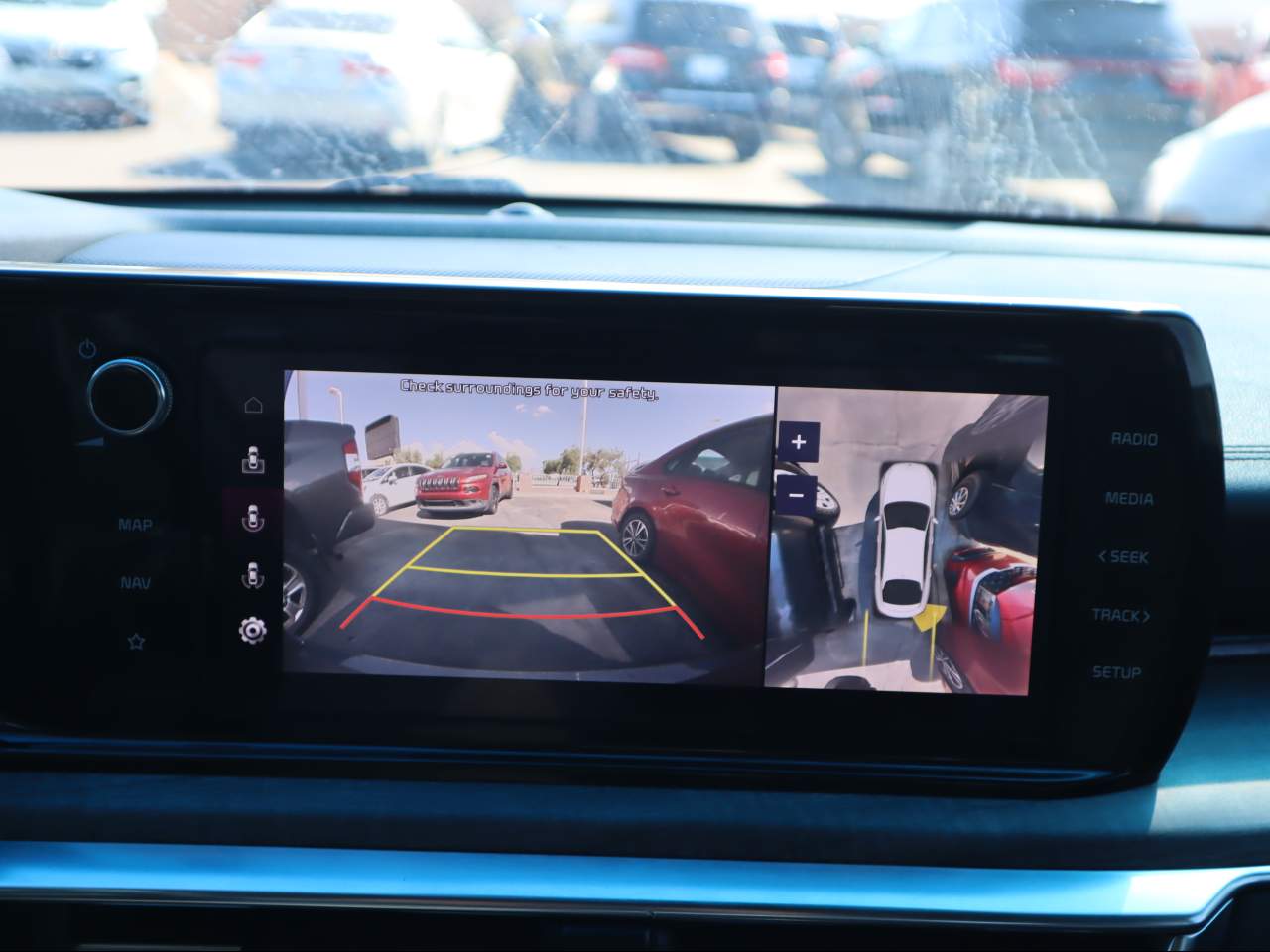 2022 Kia K5 EX photo 2
