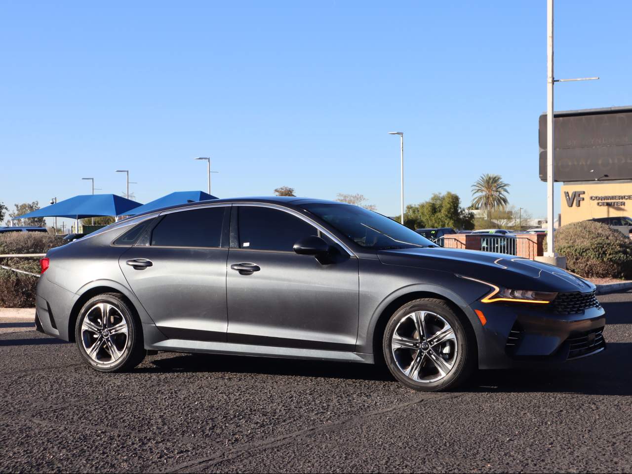 2021 Kia K5 EX's photo