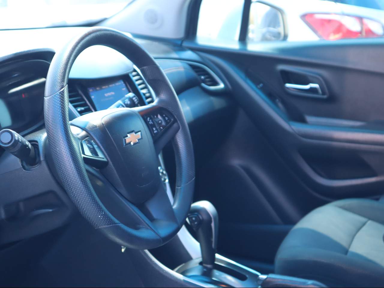 2020 Chevrolet Trax LT - Photo 10