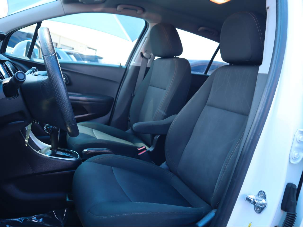 2020 Chevrolet Trax LT - Photo 8
