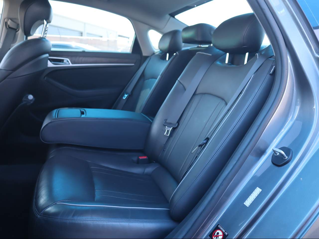 2015 Hyundai Genesis Base - Photo 8