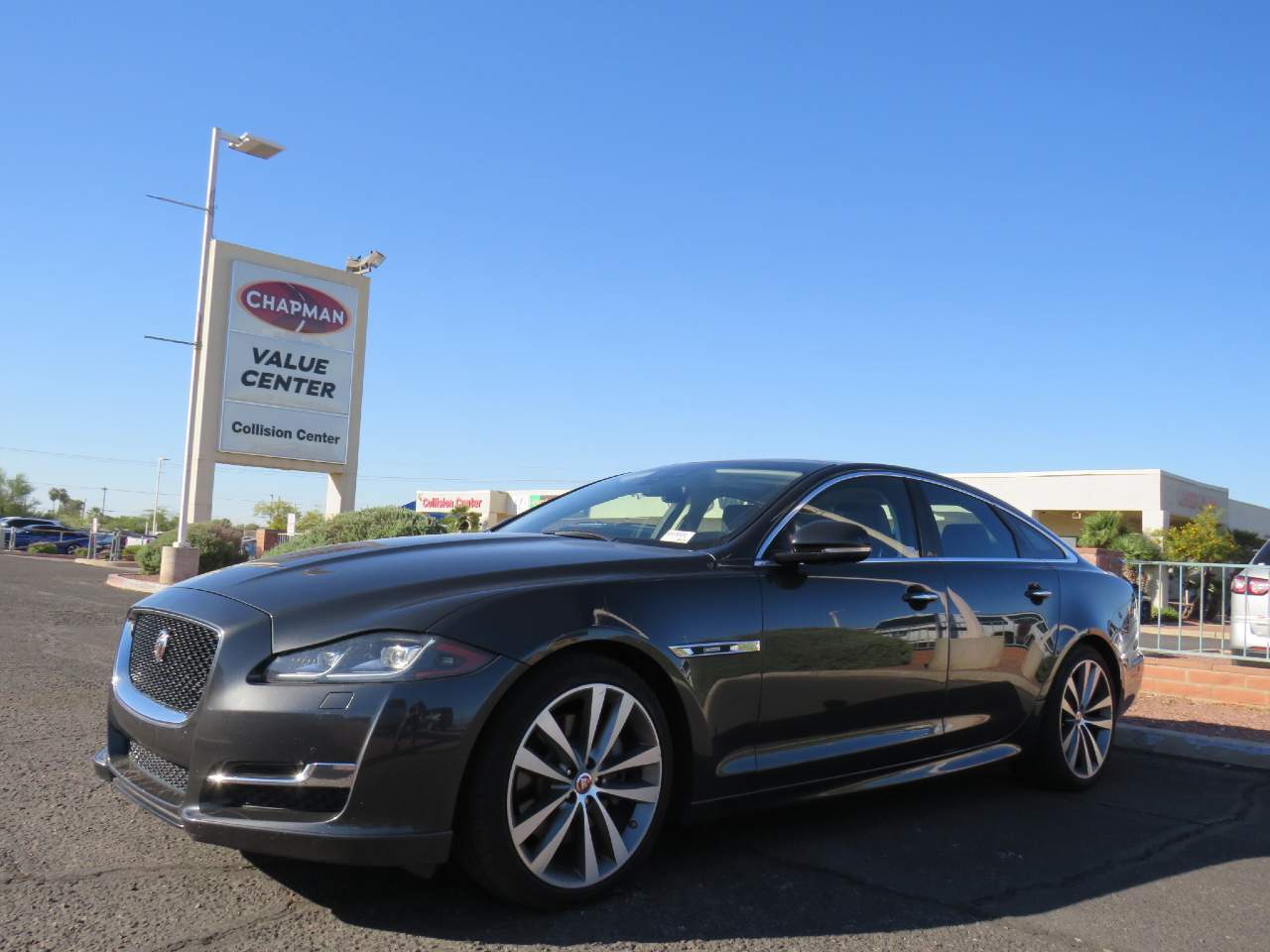 2019 Jaguar XJ R-Sport