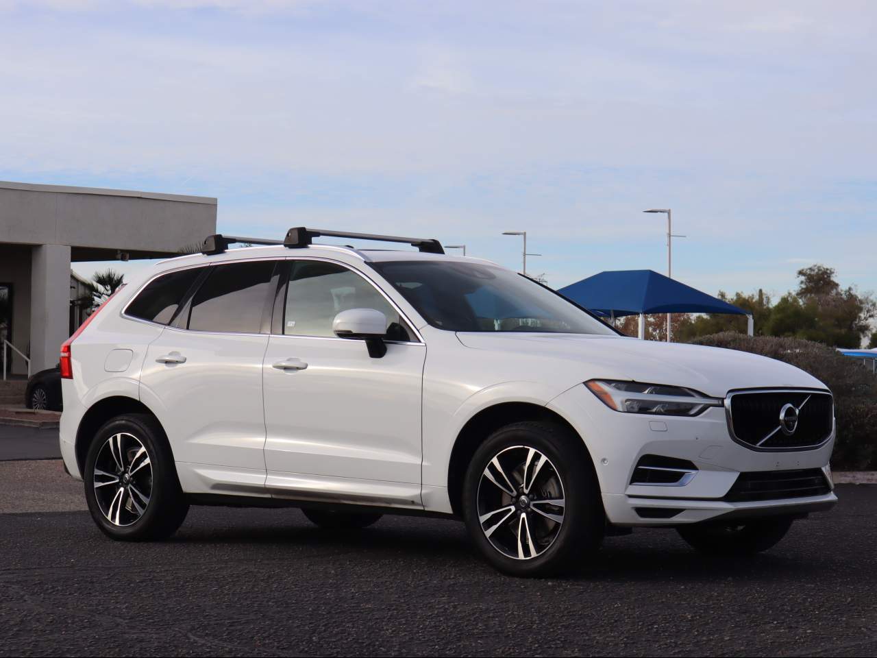 2018 Volvo XC60 Hybrid Plug-in T8 Momentum eAWD