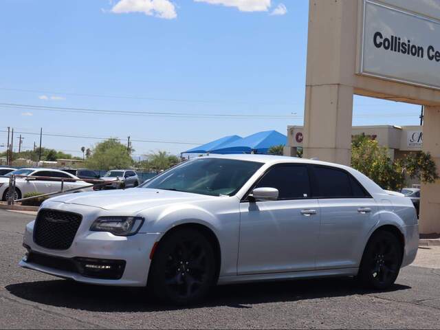 2021 Chrysler 300