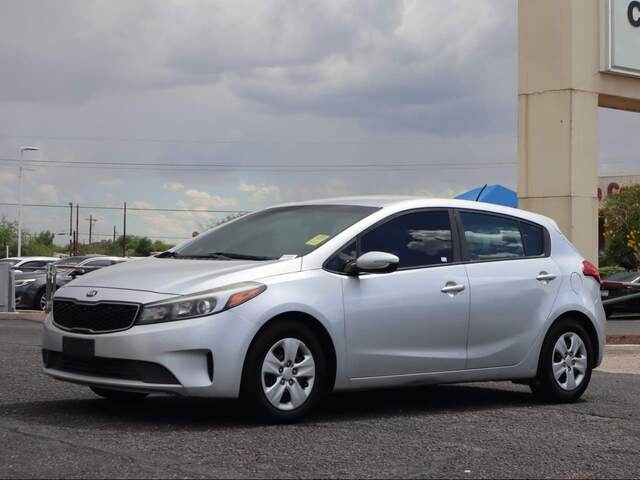 2017 Kia Forte5