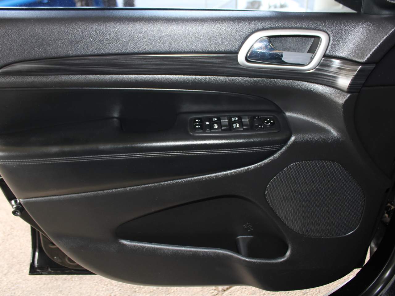 View 16