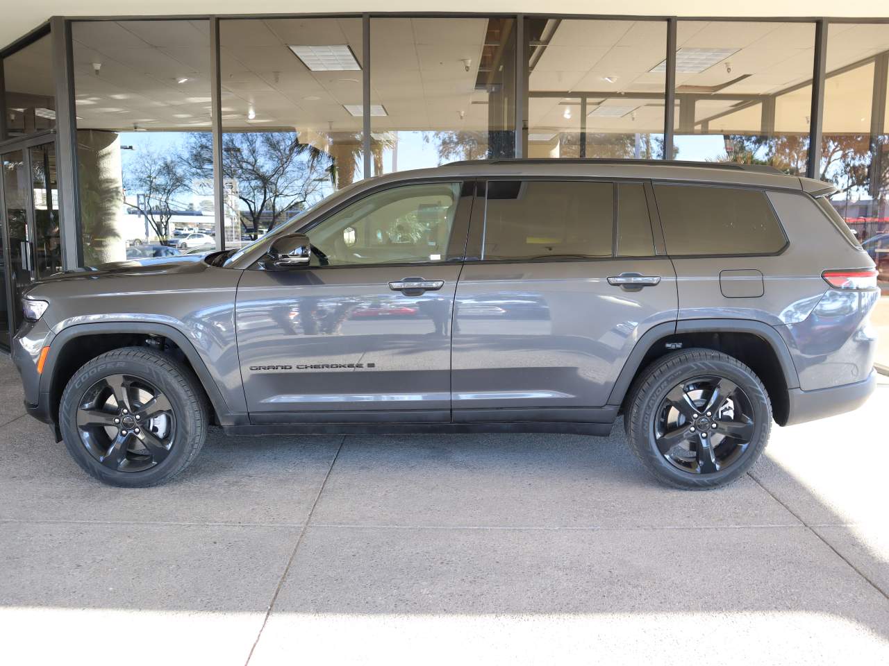 2023 Jeep Grand Cherokee L Altitude