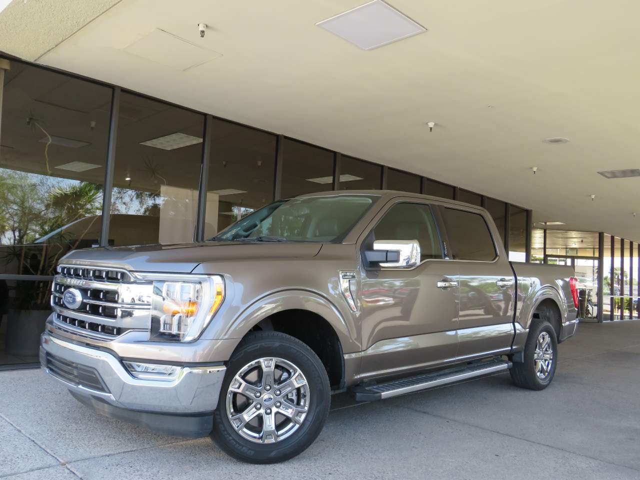 2023 Ford F-150 Lariat Crew Cab