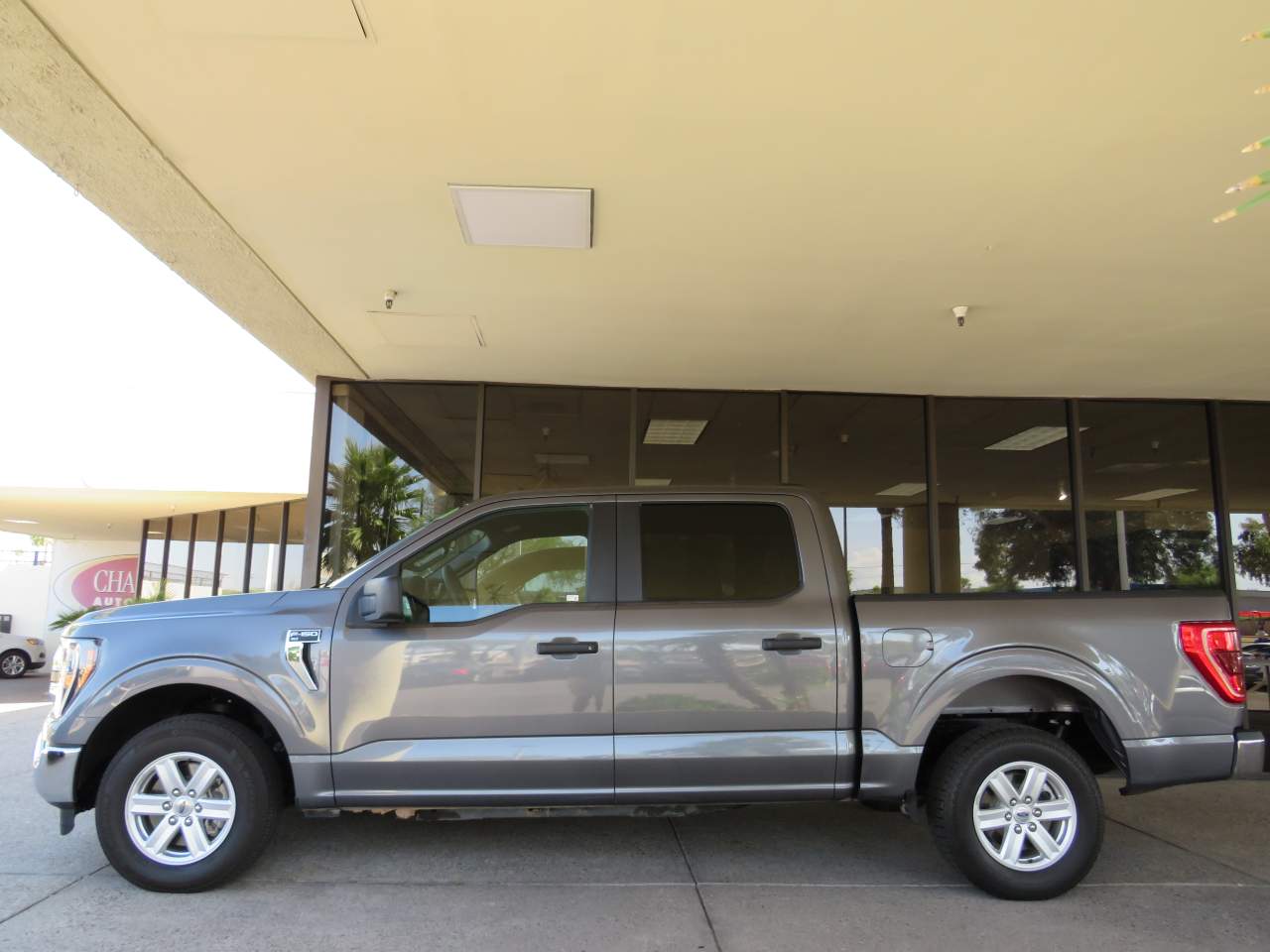 2023 Ford F-150 XLT Crew Cab